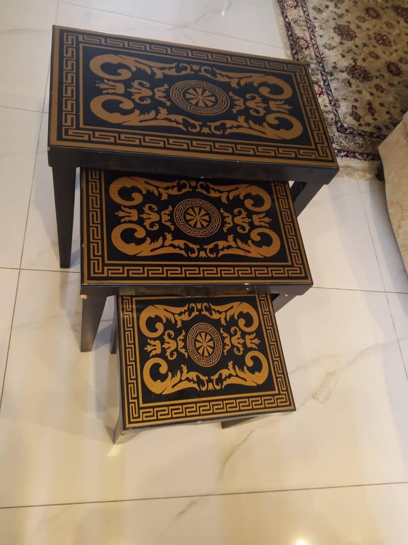 Tables 0