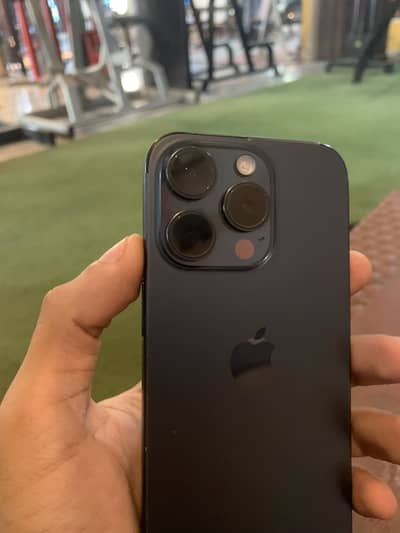 Apple iPhone 15 Pro Canadian
