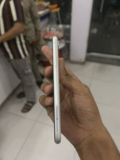 Apple iPhone XR