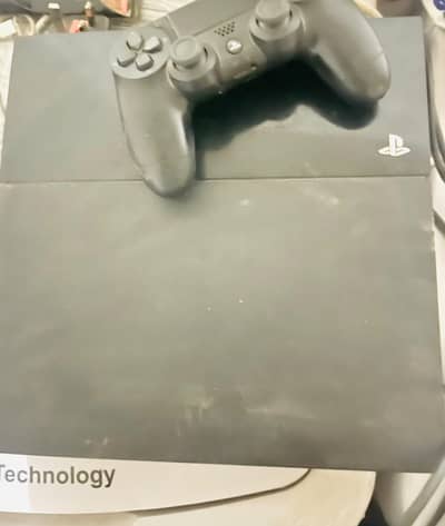 PS4 Fat Jailbreak 1TB + 2 Controllers – Excellent Condition