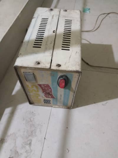 Waves Voltage Stabilizer 1500W - TV Fridge Ke Liye | 160-260V Input
