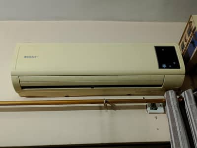 Orient Split Ac