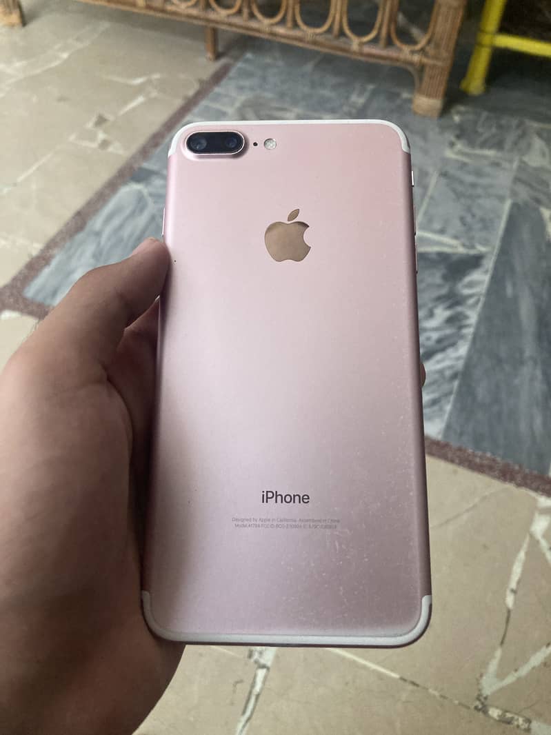 Apple iPhone 7 Plus 5