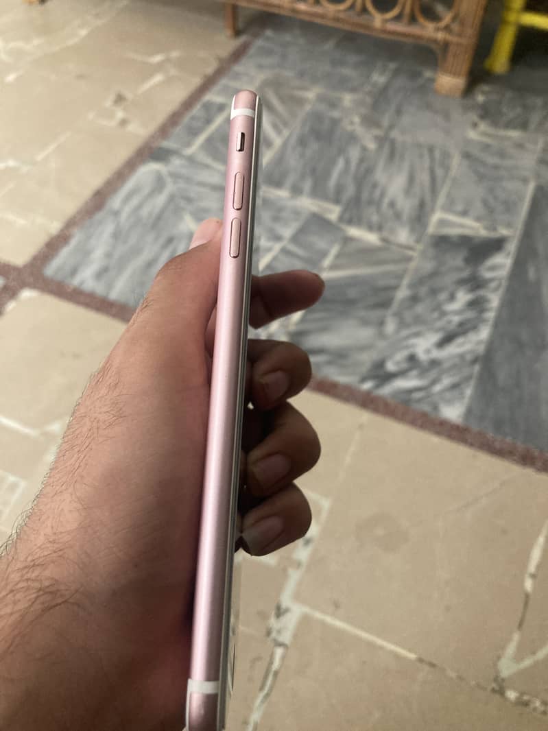 Apple iPhone 7 Plus 6