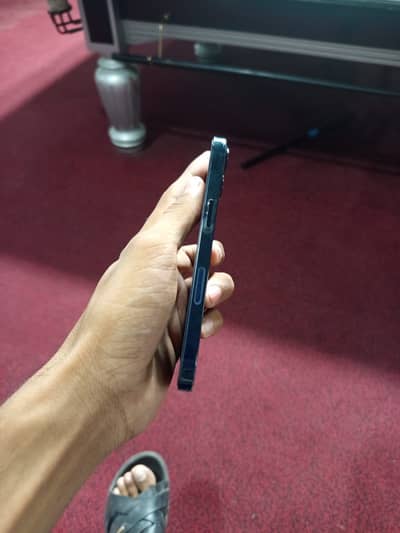 Apple iPhone 13 fixes price