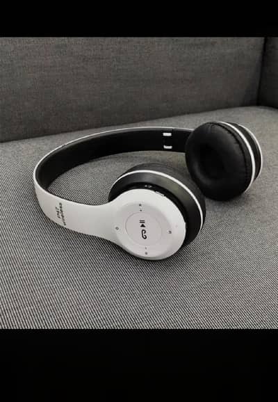  Black white  Wireless Headphones | Deep Bass Sound and long battery