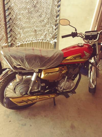 CG salf start 125 Gold edition