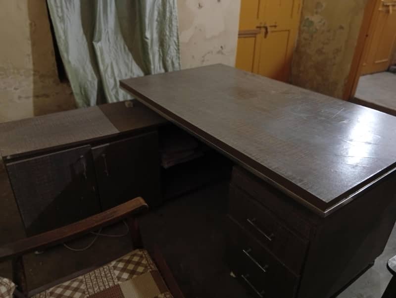 Executive Office table 0