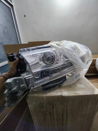 Toyota Land Cruiser ZX Headlight