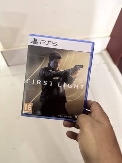 007 First Light  Standard Edition - PS5
