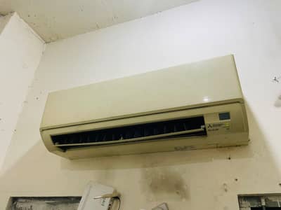 Mitsubishi Mr Slim 1 Ton AC