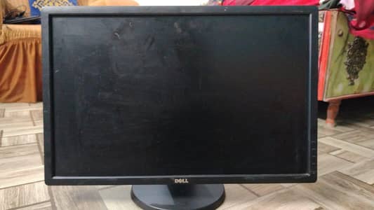 HP Xeon workstation PC + 24" Dell LED