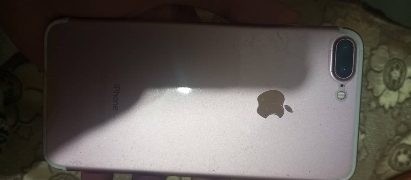 Apple iPhone 7 Plus 5