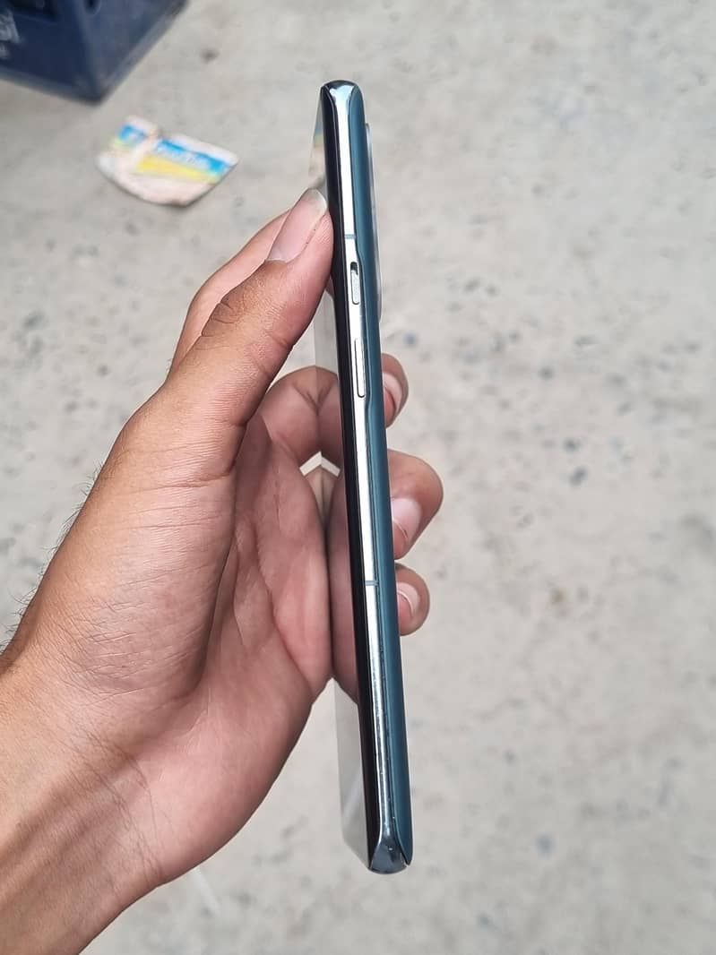 One Plus 9 Pro 1