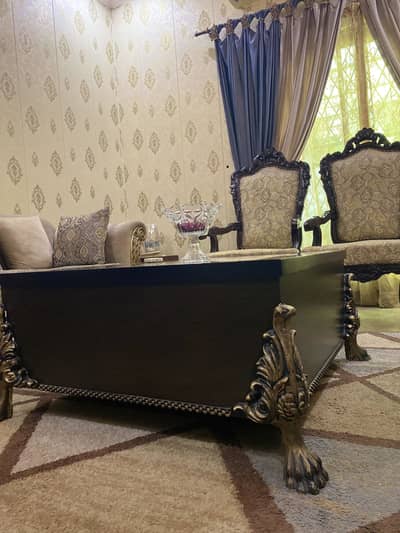 Central table