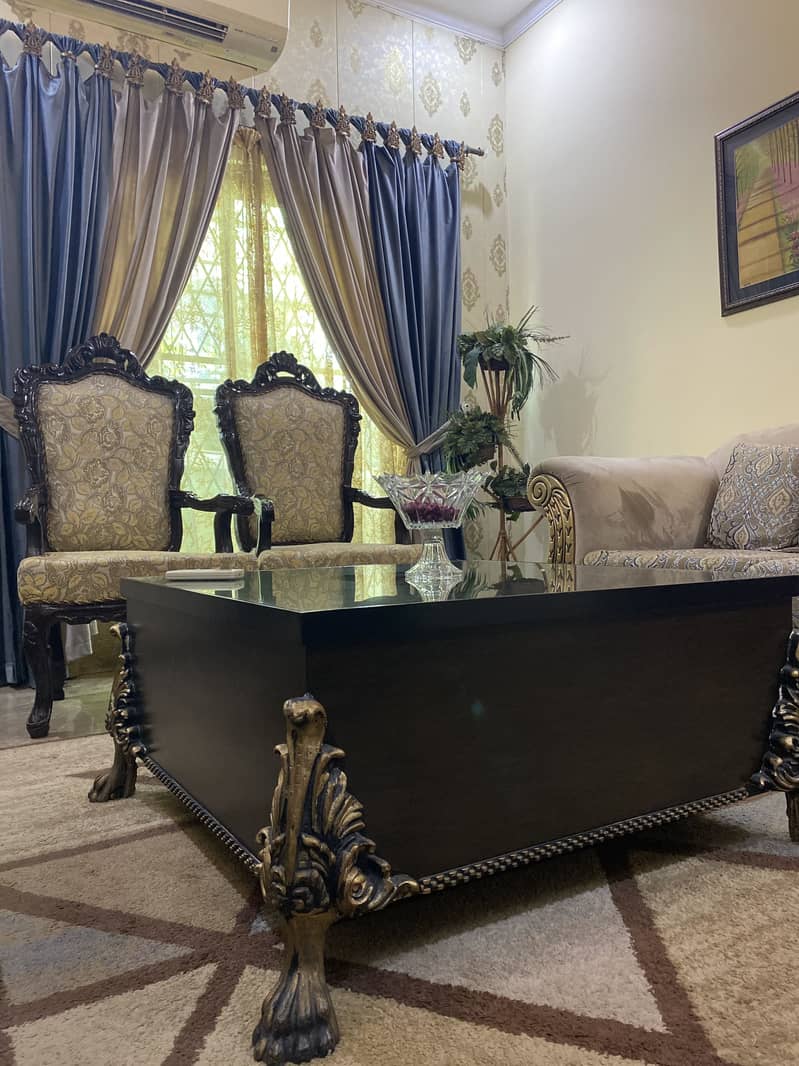 Central table 2