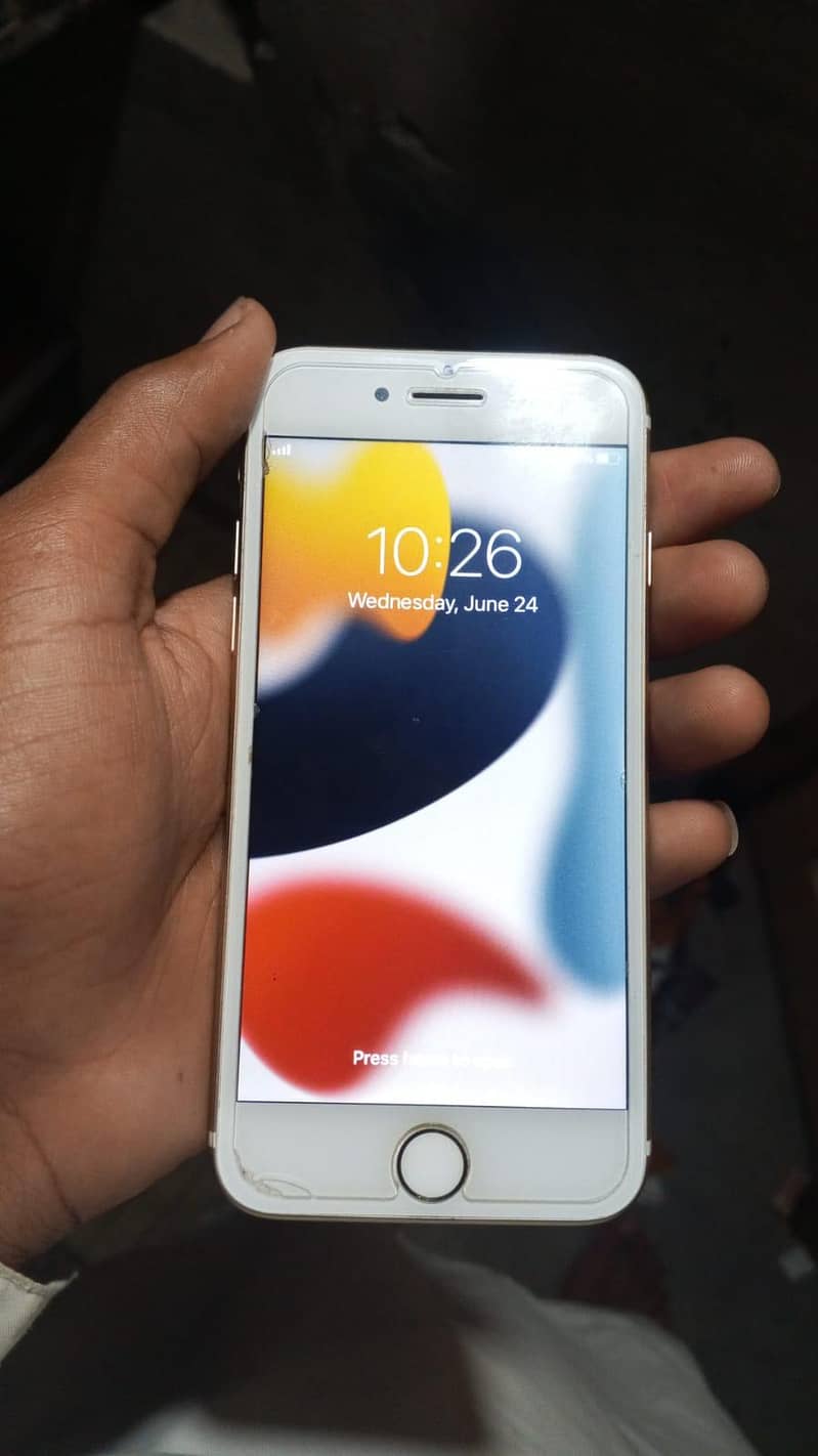 Apple iPhone 7 4