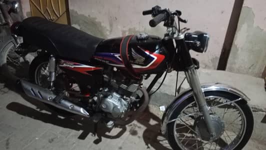 Honda CG 125 hedrabaad num 2017 all ok