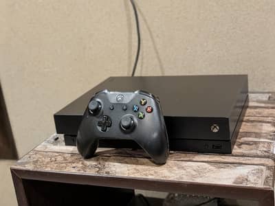Xbox One X Two Controllers 1 TB