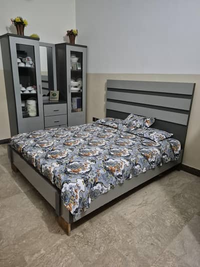bed with molty foam