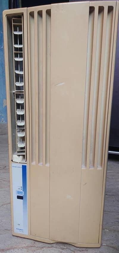 corona AC 1 ton.