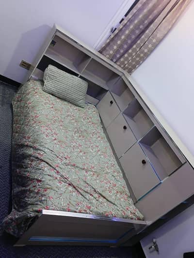 bed 2 set in peshawar 3705612287