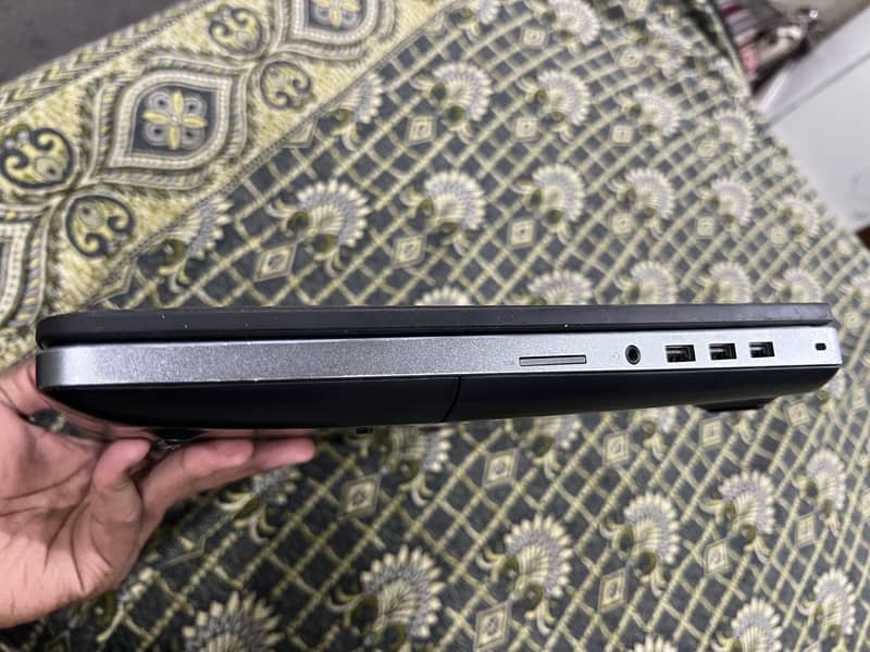 Dell model 7710 1