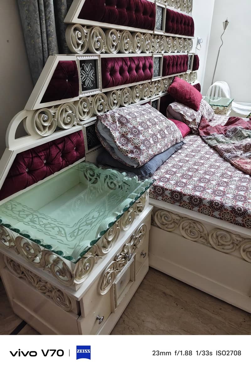King Size Bed 1