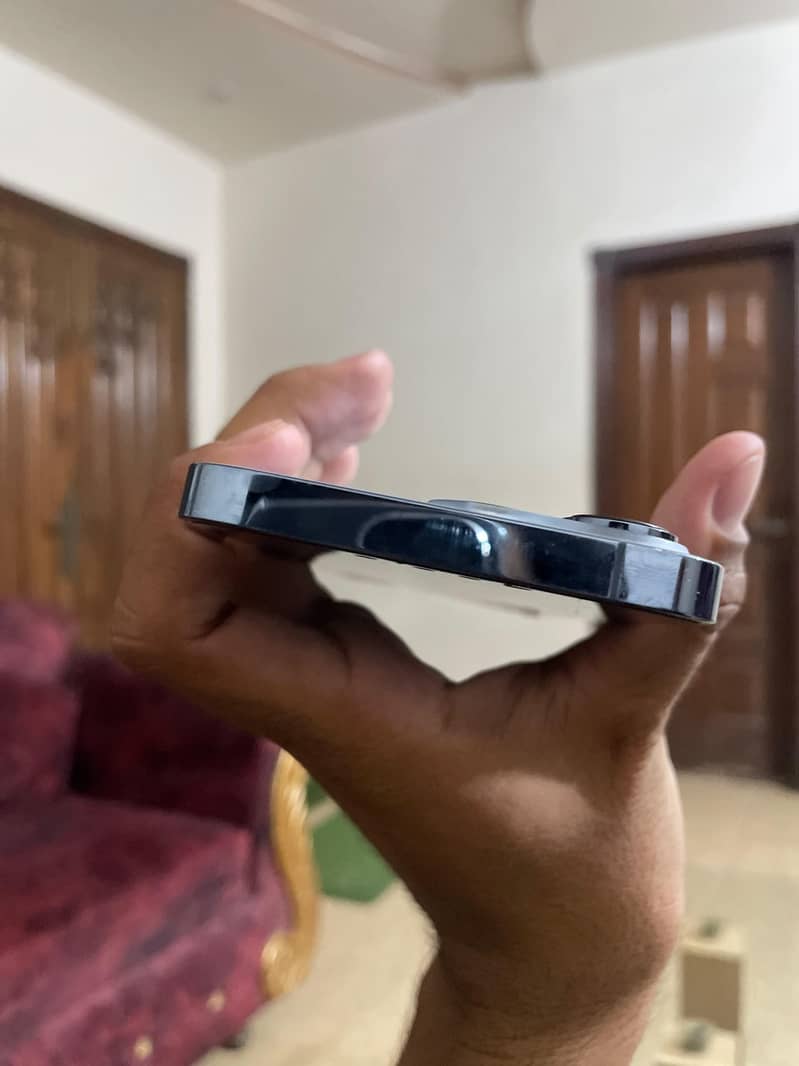 Apple iPhone 13 Pro 3