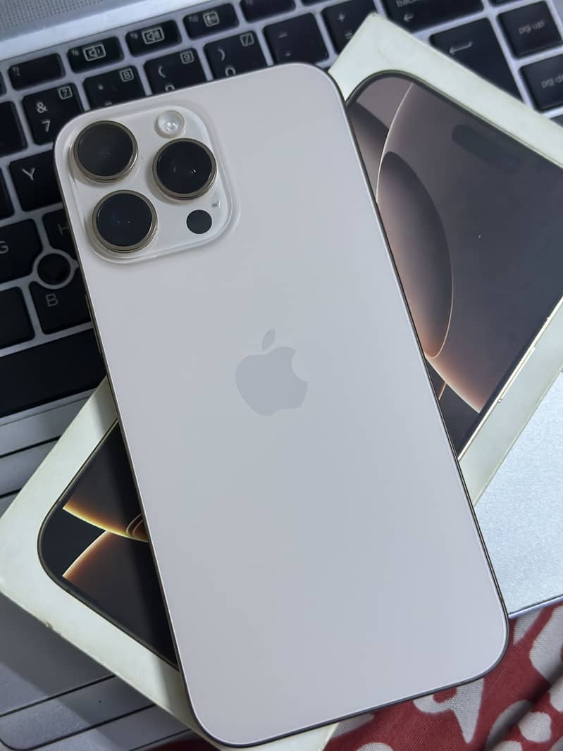 Apple iPhone 16 Pro Max 1