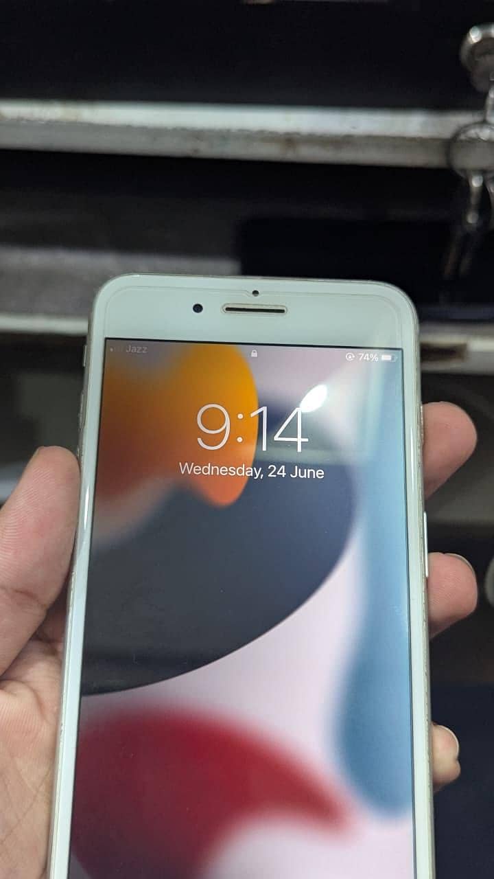 Apple iPhone 7 Plus 0