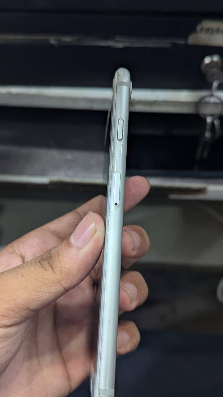 Apple iPhone 7 Plus 2