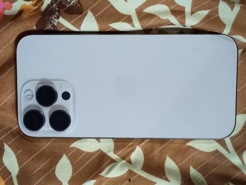 iPhone 16 Pro Max 0