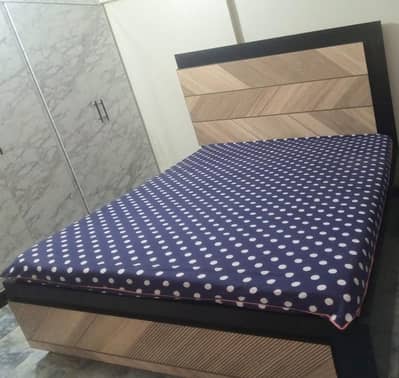1 almari 2 wali 1 bed  double 1 divider