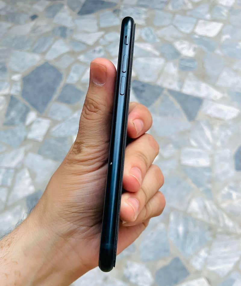 iPhone se 3rd generation 1