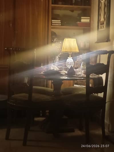 dining table with 4 chairs