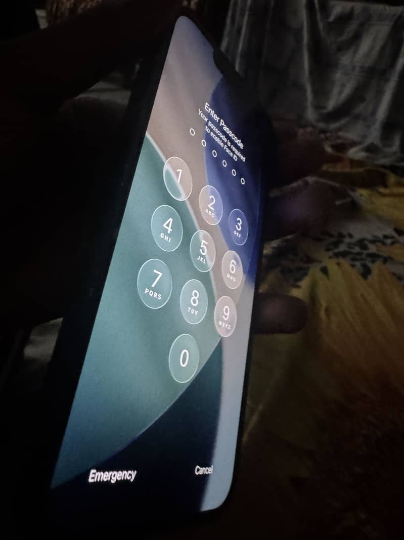 Apple iPhone 13 13