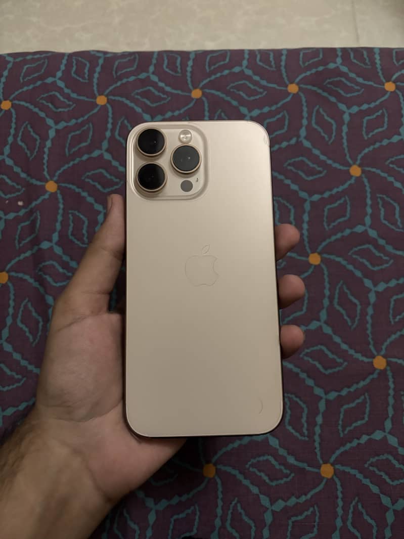Apple iPhone 16 Pro Max 1