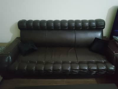 5 seater leather sofa nd dressing table for sale i