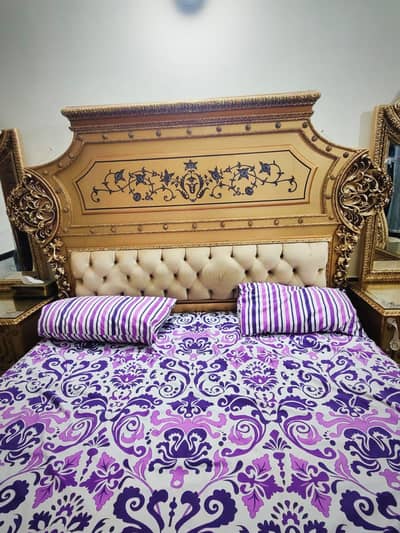 Master Size Bedroom Set for Sale.