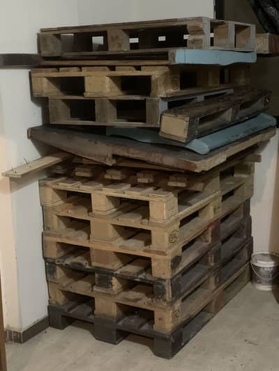 Wooden Pallets for mattresses
