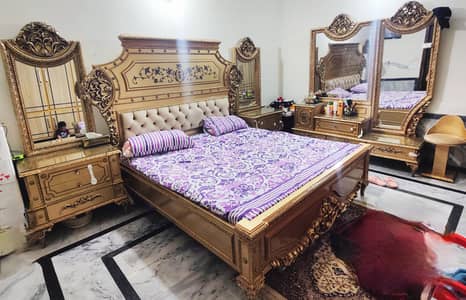 Master Size Bedroom Set for Sale.
