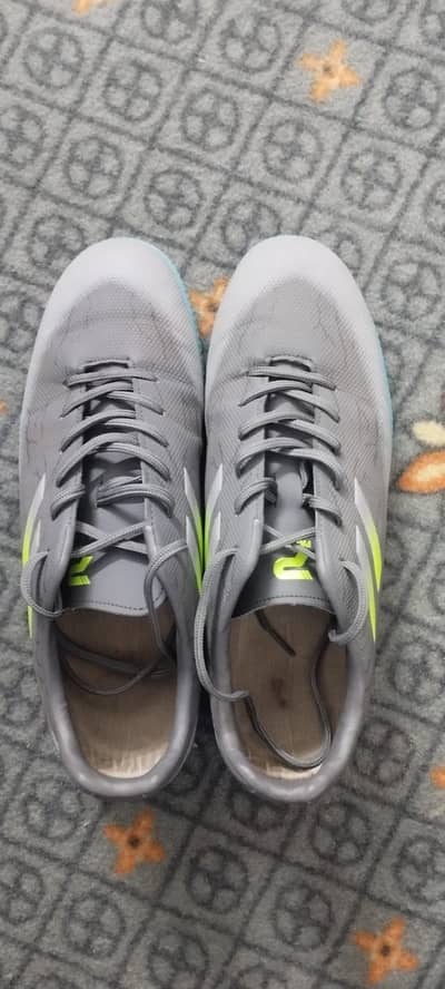 Football shoes