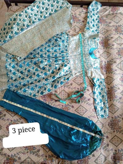 clothes/dresses and abayas