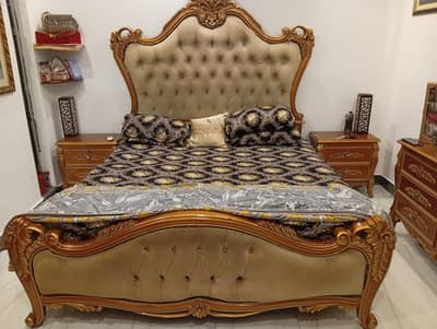Bridal Bed set condition 8/10 without mattress