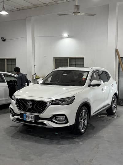 MG HS 2022