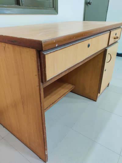 Computer Table For Urgent Sale
