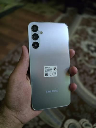 SAMSUNG A24 8/128 with box and genuin cable