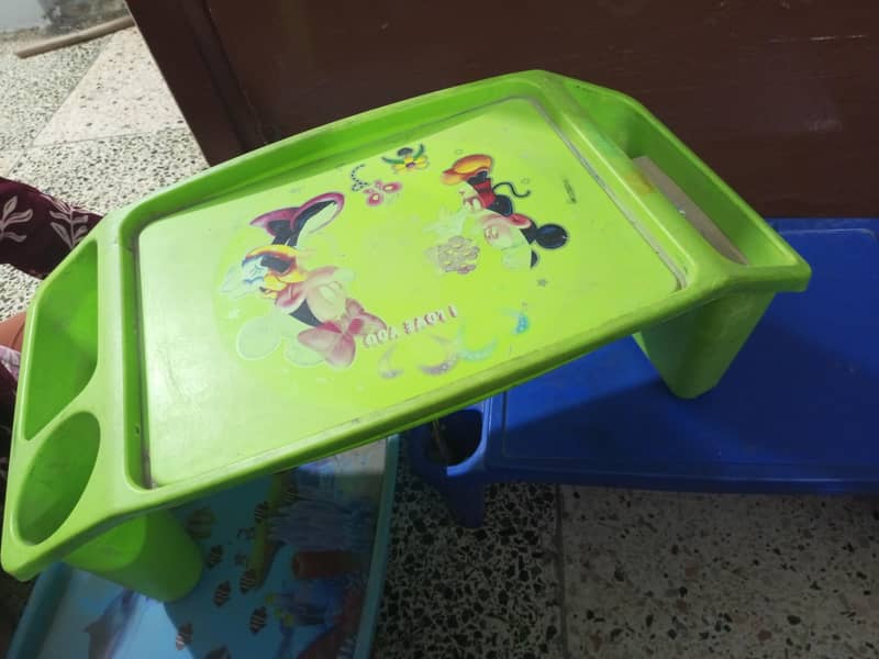 plastic study table 1