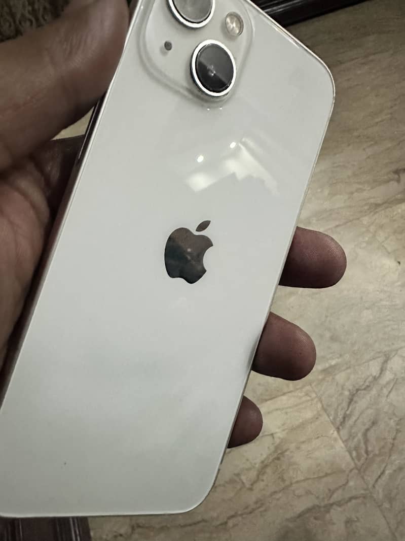 Apple iPhone 13 0